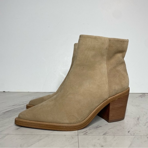 Vince Camuto Rinvalla Tan Suede Bootie 8M - Picture 14 of 14